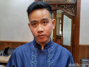 Gibran Minta Warga Laporkan Oknum Parkir Ngepruk, Catat Nomornya di Sini
