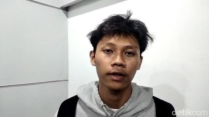 Anak Rita, Cikal Ariel Wibisono (21), saat ditemui di Mapolresta Solo, Selasa (2/5/2023).