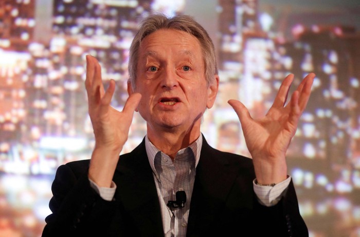Pelopor sistem kecerdasan buatan atau Artificial Intelligence (AI) Geoffrey Hinton memutuskan berhenti dari raksasa teknologi Google. Hinton sendiri bekerja di Google secara paruh waktu dan sudah berkontribusi di perusahaan selama 10 tahun.
