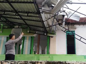 Angin Kencang Terjang Probolinggo, Sejumlah Fasum dan Rumah Warga Rusak
