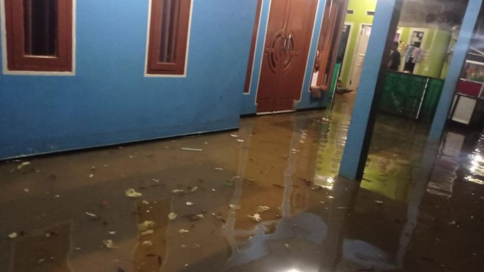 Banjir di Tanahsereal Bogor