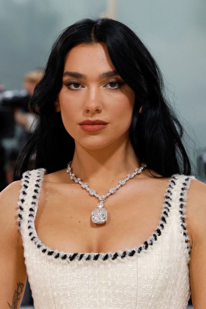 NEW YORK, NEW YORK - MAY 01:  Dua Lipa attends The 2023 Met Gala Celebrating 