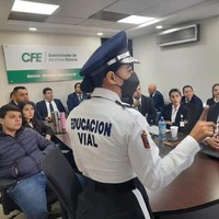 Seragam Magda sendiri memperlihatkan bahwa ia merupakan bagian dari tim pengedukasi lalu lintas. Begini penampilannya ketika sedang bekerja. Foto: Instagram