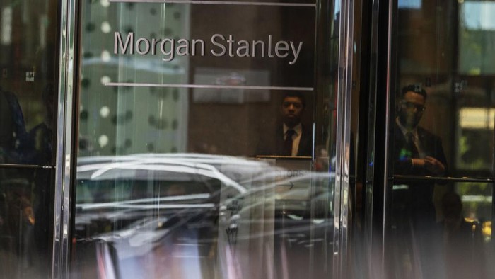 Perusahaan bank investasi dan jasa keuangan asal AS, Morgan Stanley berencana untuk PHK massal 3.000 karyawannya. Jika hal itu terjadi, maka hal itu merupakan PHK putaran kedua dalam enam bulan.