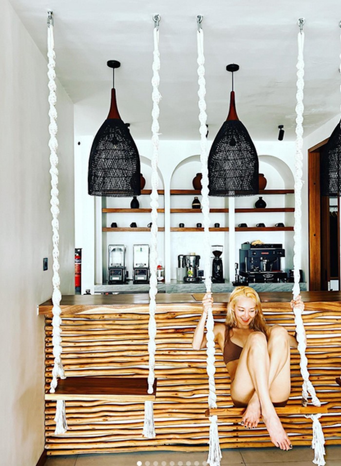 Hyoyeon Kim di Bali Hyoyeon Kim di Bali