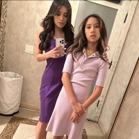 Sudah semakin besar, tinggi Kierra pun kini sudah hampir menyaingi sang mama. Tak heran jika keduanya kini jadi lebih mirip kakak-adik alih-alih anak dan ibu. Foto: Instagram/@adindabakrie