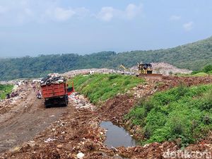 Peliknya Solusi Pengentasan Sampah di Bandung Raya