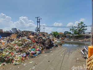 Gunung Es di Bandung Raya Itu Bernama Tumpukan Sampah