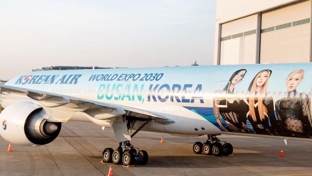 Korean Air meluncurkan pesawat khusus yang didedikasikan untuk mendukung Busan World Expo 2030 Korea selama acara yang diadakan di Bandara Incheon pada hari Rabu. (Instagram @koreanairworld)