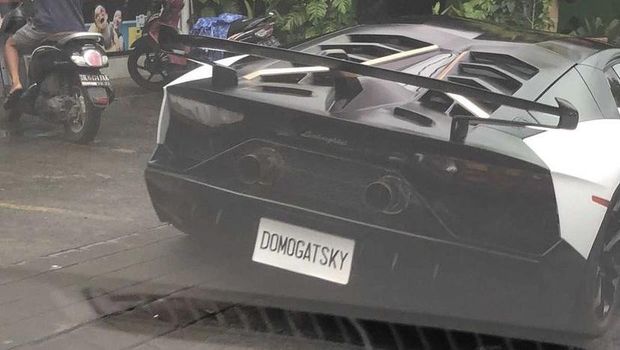 Lamborghini bepelat nomor palsu di Polda Bali. (Tangakapan Layar Instagram @moscow_cabang_bali)