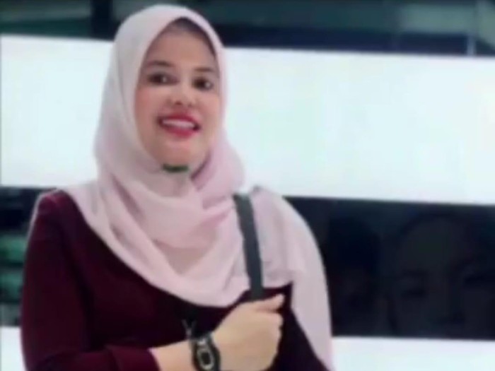 Linda Mora pamer tas mewah di media sosial. (Foto: Istimewa)