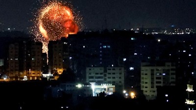 Memanas, Israel Kembali Gempur Jalur Gaza