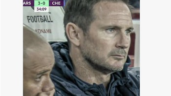 Reaksi fans Chelsea saat 3-0 di babak pertama lawan Arsenal. Foto: Twitter