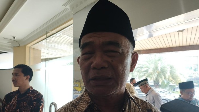 Menteri Koordinator Bidang Pembangunan Manusia dan Kebudayaan (Menko PMK) Muhadjir Effendy