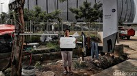 Sri juga meminta agar Jakpro menepati janji untuk memasukkan warga ke Kampung Susun Bayam.