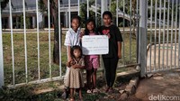 Unit di Kampung Susun Bayam sampai saat ini belum bisa dihuni oleh warga. Kendalanya, pihak Jakpro dengan warga belum menemukan titik temu terkait biaya sewa.