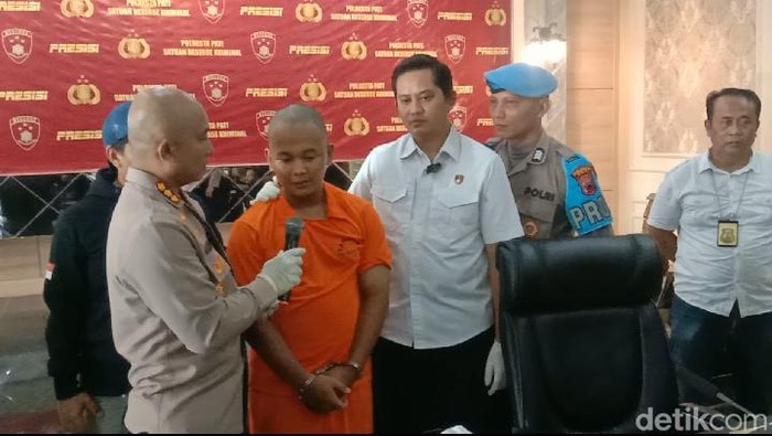 Mohammad Sholeh Ika Saputra (20) tersangka pembunuh bayinya di Pati, Rabu (3/5/2023).