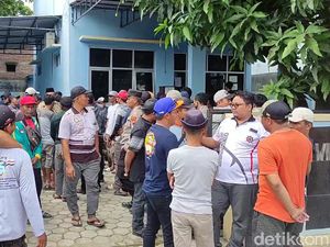 Aksi Massa Nelayan Tegal Buntut Nakhoda Diperiksa Pelanggaran Tangkap Ikan