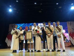 Keren, 1.001 Penelitian 2.002 Siswa Surabaya Pecahkan Rekor MURI