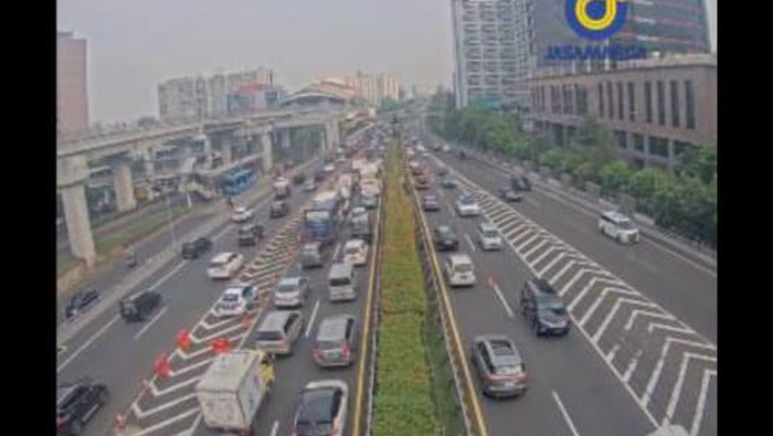 Penampakan Lalin di Tol Cawang KM 003+300 Pagi Ini