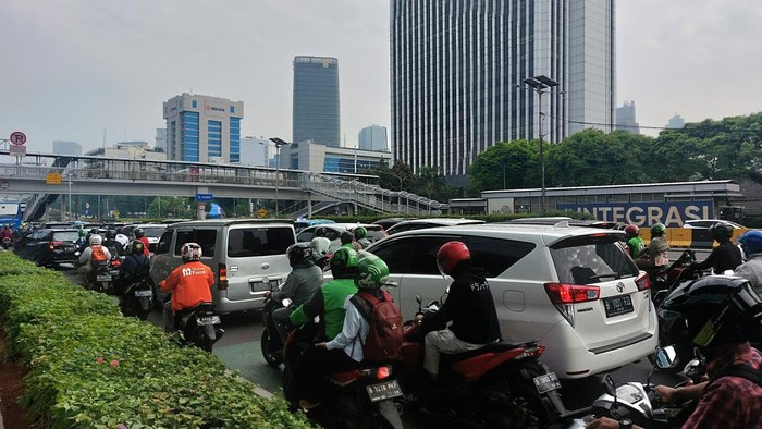 Penampakan Lalin Macet Di Gatsu Arah Semanggi Pagi Ini 8068