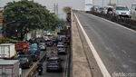 Penampakan Macet Panjang Akibat Betonisasi Flyover Pesing