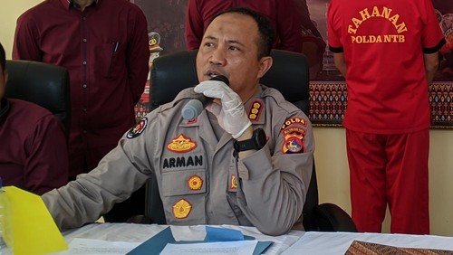 Polda NTB mengungkap penyebab kebakaran kapal tanker Pertamina MT Kristin berasla dari aliran listrik di bagian depan kapal.