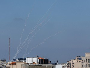 Rentetan Roket dari Gaza Hantam Israel, 1 Orang Tewas-Belasan Luka