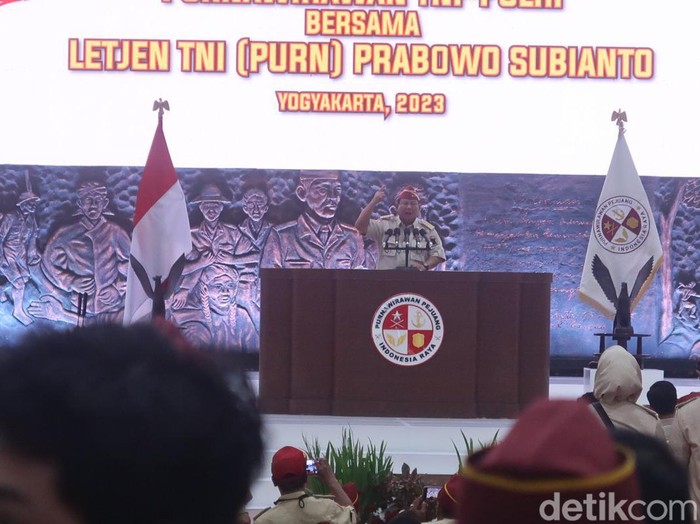 Prabowo Subianto di acara reuni akbar purnawirawan TNI-Polri di Jogja Expo Center (JEC), Bantul, DIY, Rabu (3/5/2023).