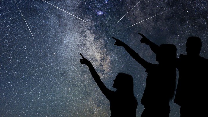 Hujan meteor Eta Aquarid akan terjadi pada tanggal 6 Mei 2023. Fenomena tersebut dikenal karena kecepatannya. Lalu, bagaimana proses hujan meteor Eta Aquarid?