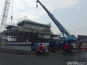 Gibran Siapkan Public Space di Kolong Rel Layang Joglo: Pasti Ngrejekeni