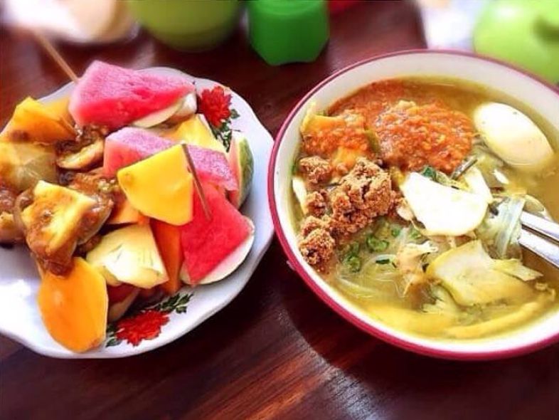 Sluurp! Ini 5 Tempat Makan Soto Ayam Ambengan Enak di Jakarta
