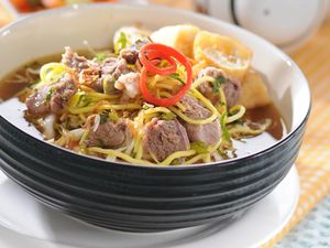 Resep Soto Mie Bogor Berkuah Bening, Gurih Menyegarkan