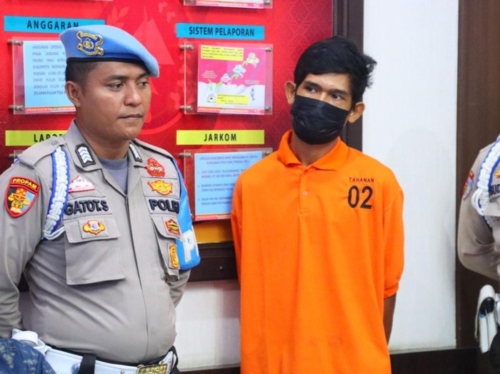 Pelaku setelah ditangkap Polres Inhu. Istimewa