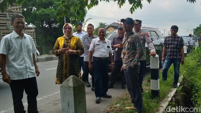 Rombongan ketua PN Klaten, Polres Klaten dan pelaksana tol Jogja-Solo mengecek lahan Desa Kuncen, Kecamatan Ceper, Rabu (3/5/2023).