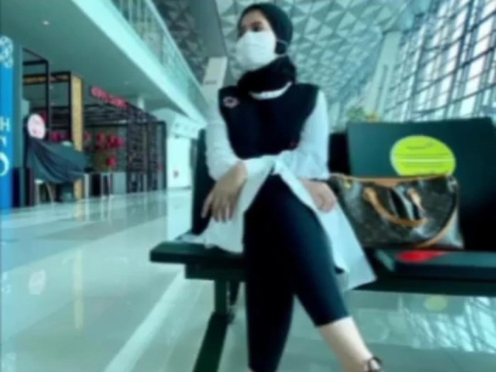 Salah satu unggahan LM di Instagram nya yang menampilkan tas mewah (istimewa)