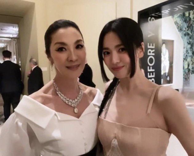 Song Hye Kyo dan Michelle Yeoh Song Hye Kyo dan Michelle Yeoh