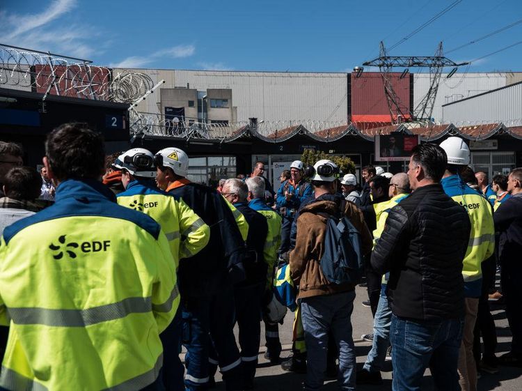 Pekerja Pembangkit Listrik Tenaga Nuklir Prancis Mogok Kerja