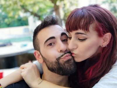 8 Foto Kakak Adik Satu Ayah Ingin Menikah, Hubungan Insesnya Jadi Kontroversi