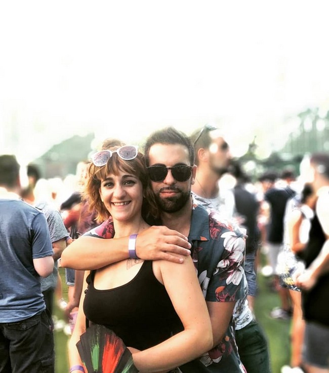 Ana mengungkap getaran cinta keduanya pertama kali saat keduanya tengah berpesta. “Kami saling mendekati dan saling memberikan ciuman pertama kami,” kata Ana. Foto: dok. Instagram/@dnielparra