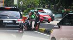 Bandel, Pemotor Terobos Barrier Putar Balik Dekat JLNT Antasari