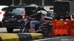 Bandel, Pemotor Terobos Barrier Putar Balik Dekat JLNT Antasari