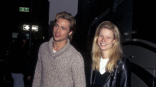 Actor Brad Pitt and Gwyenth Paltrow break from filming 'The Devil's Own' on February 23, 1996 in New York City. (Photo by Ron Galella, Ltd./Ron Galella Collection via Getty Images)