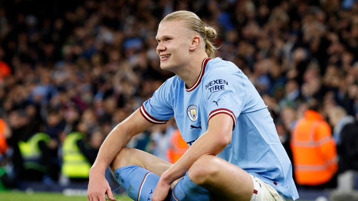 MANCHESTER, ENGLAND - MAY 03: Erling Haaland of Manchester City celebrates record number of goals during the Premier League match between Manchester City and West Ham United at Etihad Stadium on May 03, 2023 in Manchester, United Kingdom. (Photo by Richard Sellers/Sportsphoto/Allstar via Getty Images)