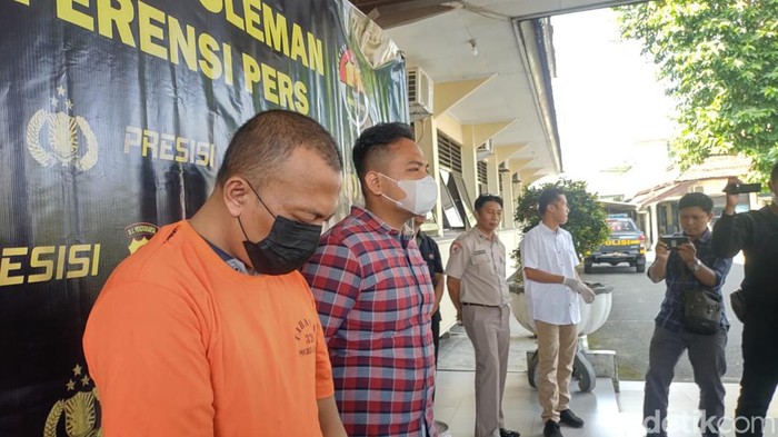 HS (40), pelaku perkosaan terhadap anak kandung di Sleman, Kamis (4/5/2023).