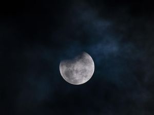 Ilmuwan China Temukan Cara Mendapatkan Air di Bulan