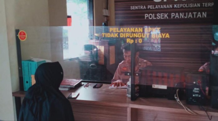 Korban penganiayaan di Kulon Progo melapor ke Polres Panjatan, Kamis (4/5/2023).