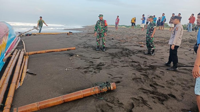 Lokasi kecelakaan laut di Pantai Pangkalan, Tasikmalaya