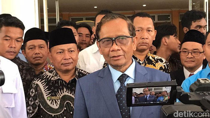 Menkopolhukam, Mahfud Md saat ditemui wartawan di UIN Jogja, Kamis (4/5/2023).