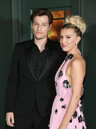 Millie Bobby Brown dan Jake Bongiovi Jake Bongiovi and Millie Bobby Brown at the world premiere of Enola Holmes 2 held at the Paris Theater on October 27, 2022 in New York City. (Photo by Kristina Bumphrey/Variety via Getty Images)
